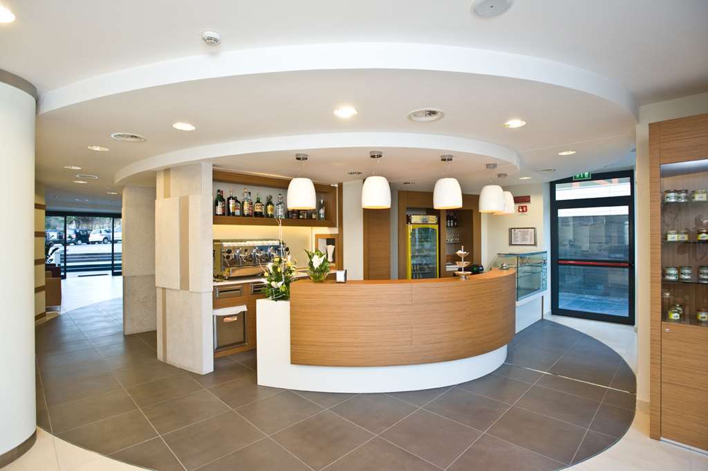 Hotel Vittoria San Giovanni Rotondo Restoran gambar