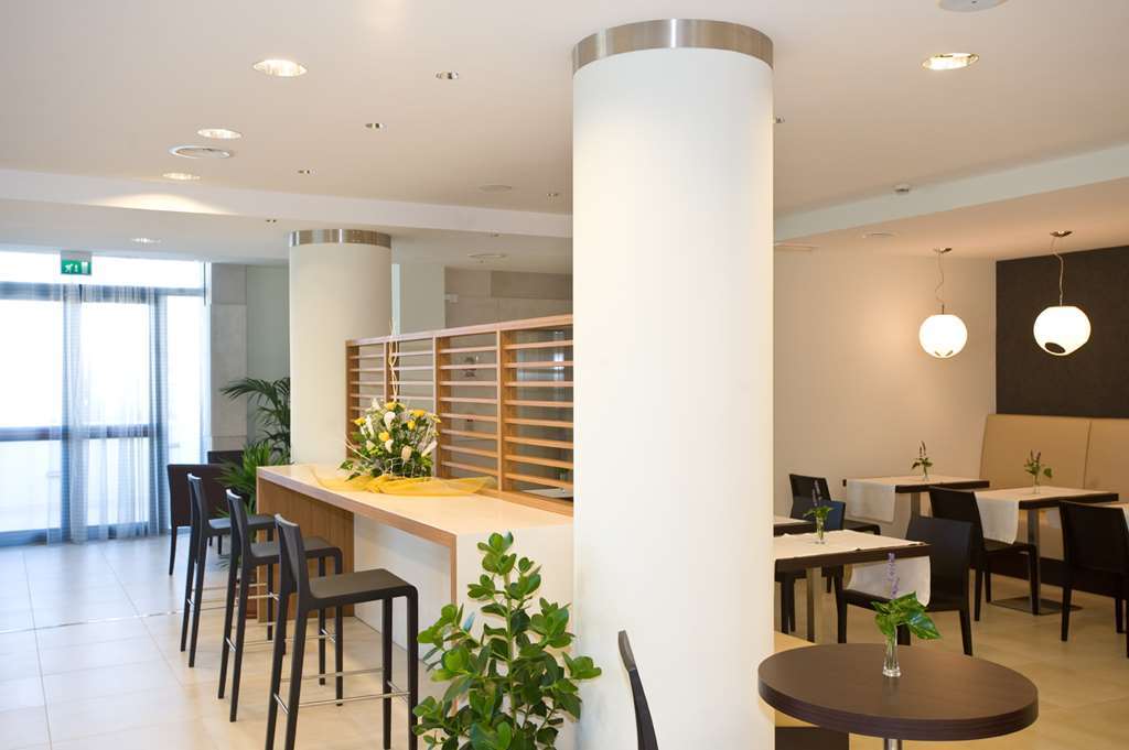 Hotel Vittoria San Giovanni Rotondo Restoran gambar